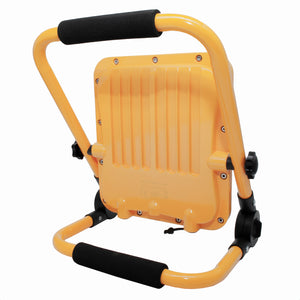 Faro LED 50W lampada portatile IP65 batteria ricaricabile USB 4 step luce lampeggiante emergenza campeggio barca 1400lm