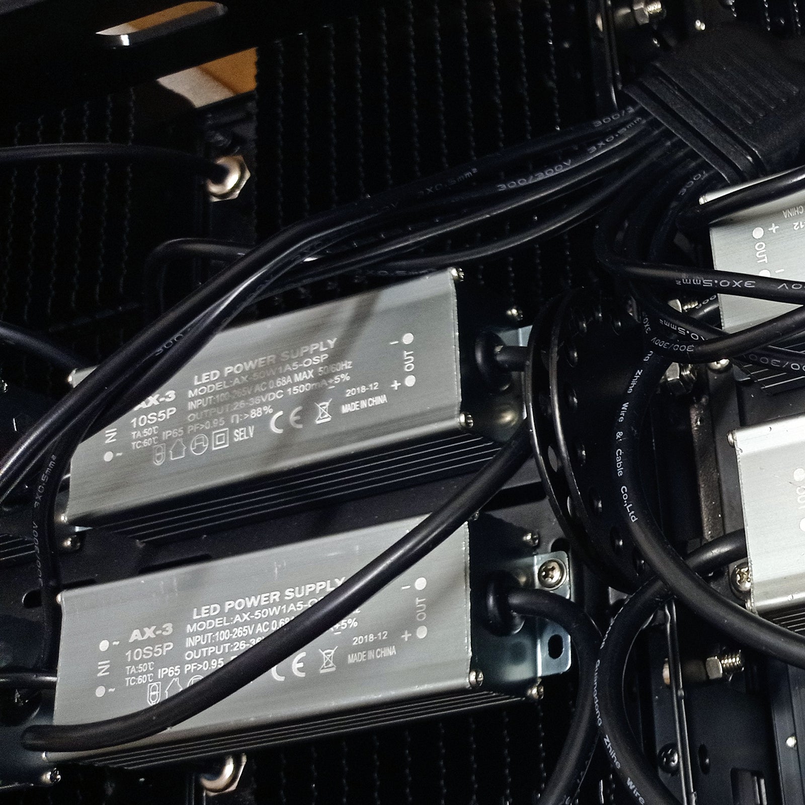 Faro proiettore staffa LED 400W esterno IP65 luci stadio campi calcio galleria capannoni alta potenza 40000 lumen 230V