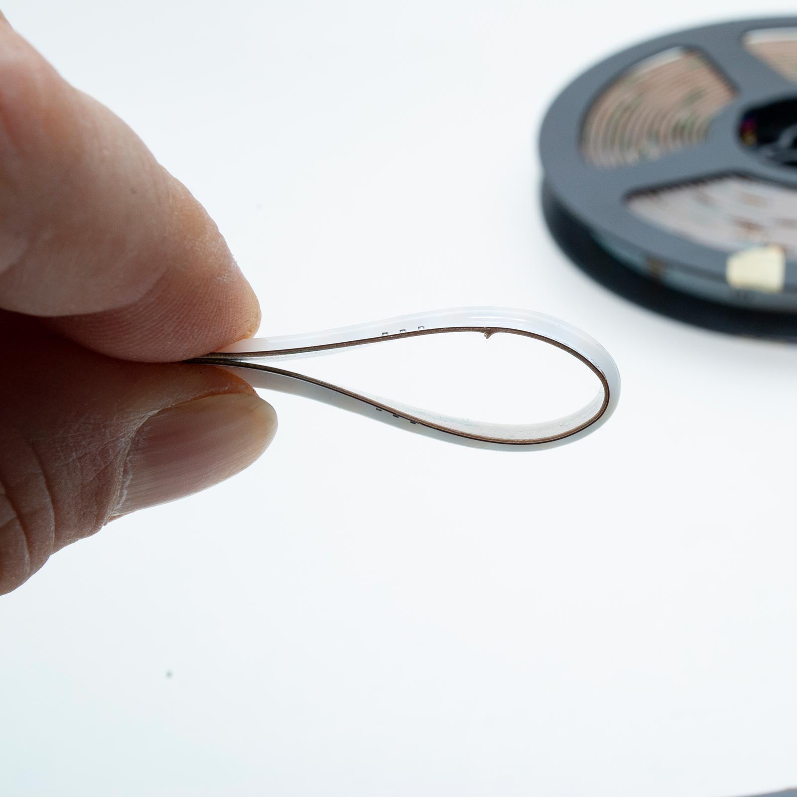 KIT SMART striscia 4200 LED 125W luce interni 24V RGB multicolore CCT da 3000K a 6000K centralina WiF Alexa