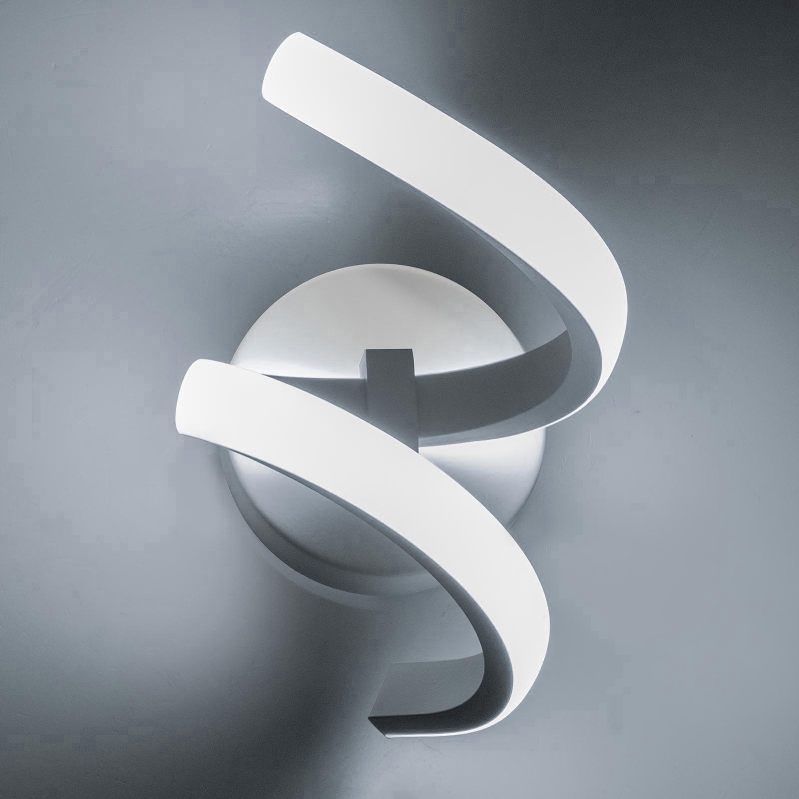 Applique LED lampada stilizzata 3 STEP parete curva spirale 9W resa 72W luce camera letto soggiorno salotto 230V