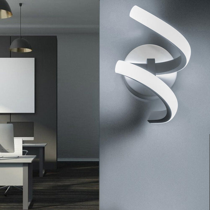 Applique LED lampada stilizzata 3 STEP parete curva spirale 9W resa 72W luce camera letto soggiorno salotto 230V