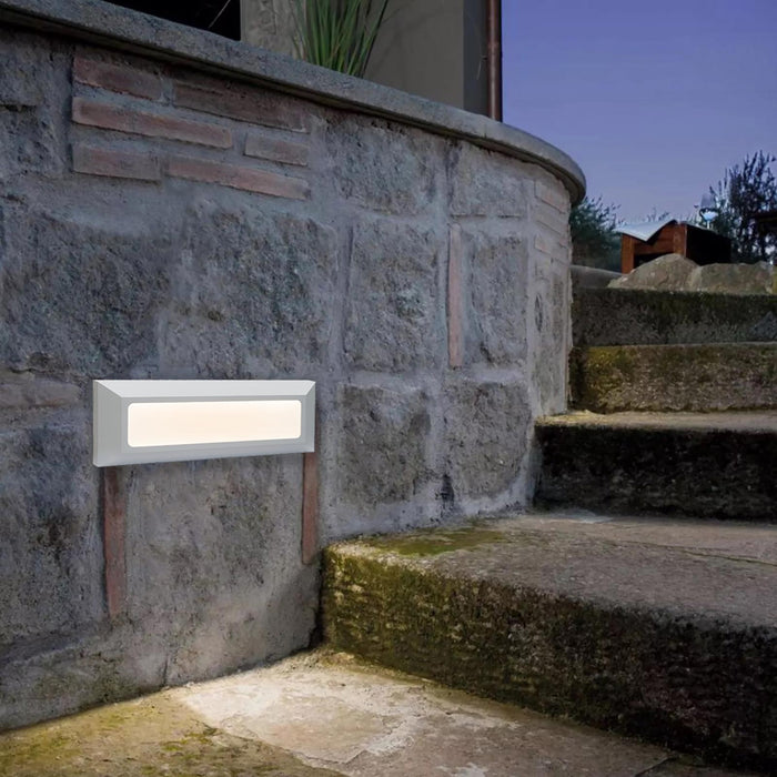 Faretto segnapassi esterno LED 6W CCT lampada bianca rettangolare parete muro IP65 switch 3 temperature luce garage scale 230V