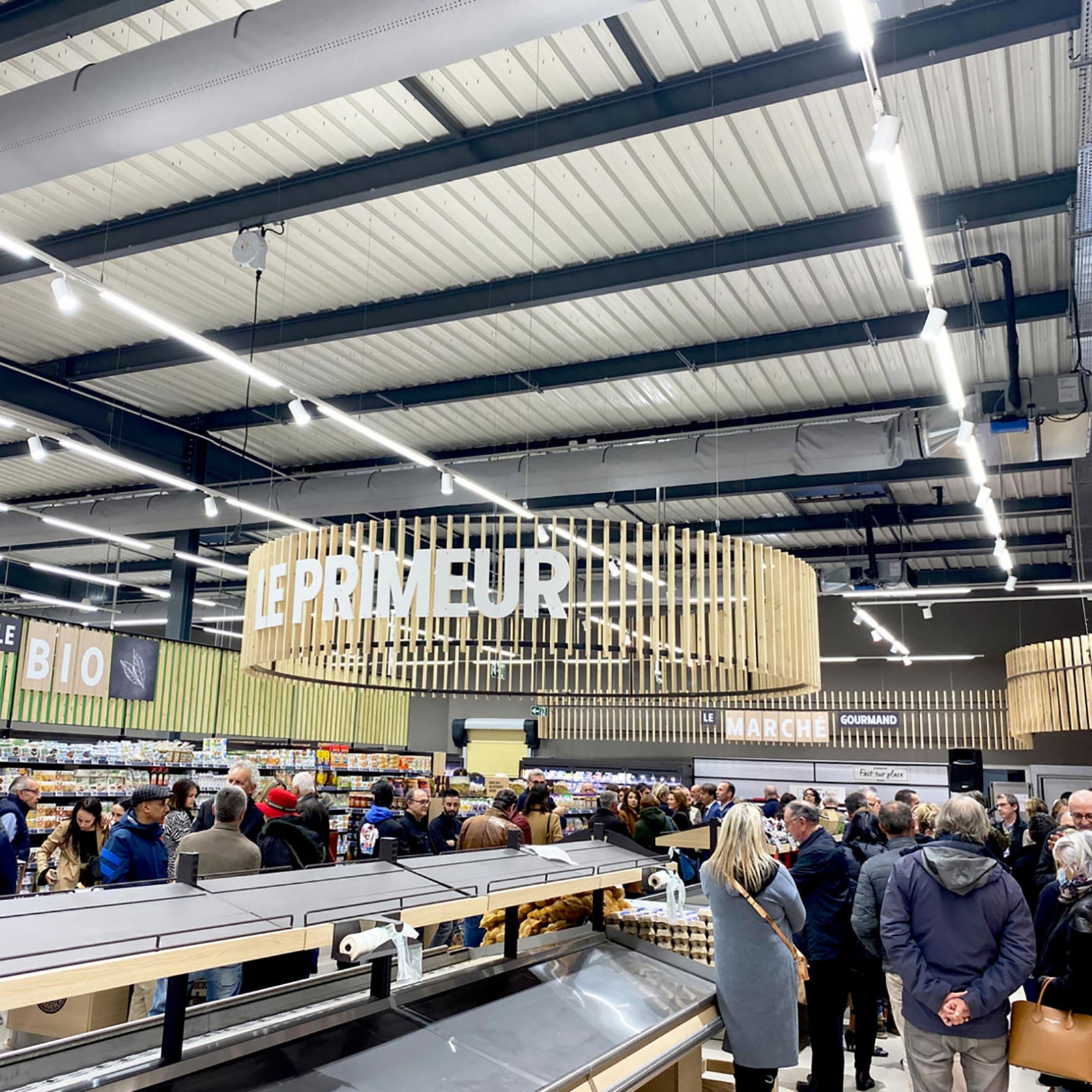 Barra LED faretto track binario trifase 18W alluminio nero bianco luce lineare negozio deposito ufficio studio 60cm  BIANCO 3000K