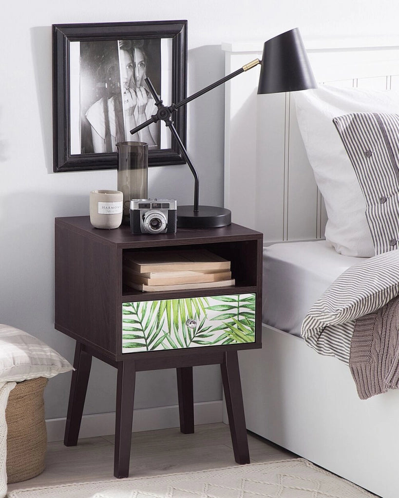 Comodino in Legno Scuro con Motivo Floreale 1 Cassetto Realizzato in Legno Design Moderno