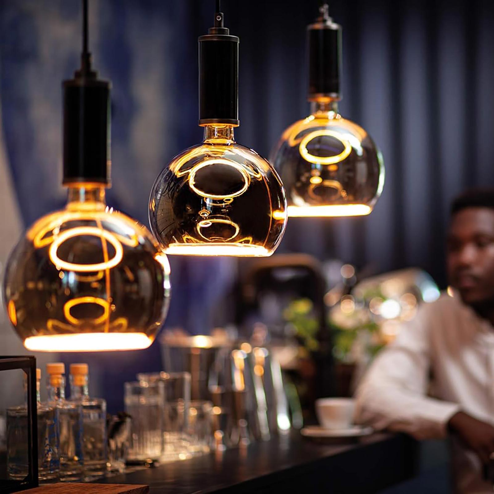 Lampadina design MOON lampada LED E27 8W dimmerabile vetro fume luce gialla 1900K ristorante bar diametro 300mm