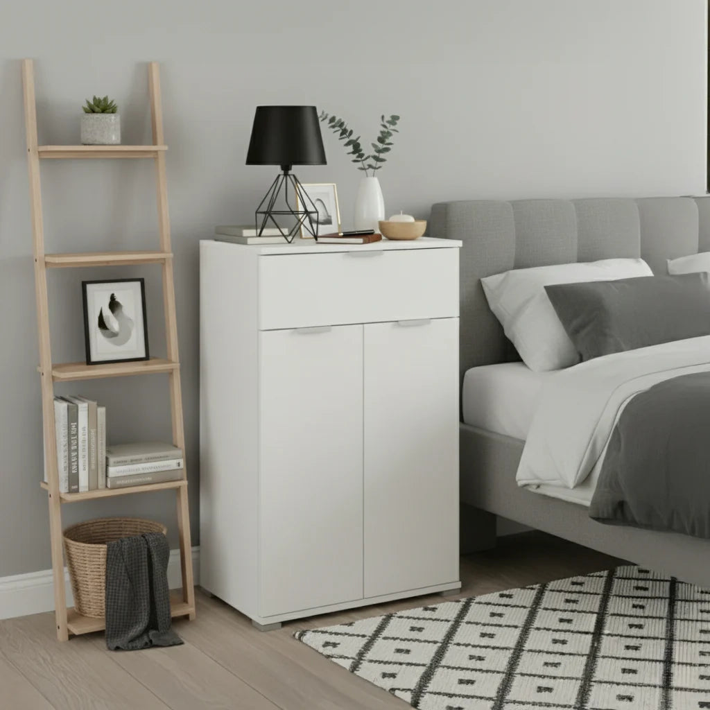 Comodino/Armadietto Bianco 2 Ante + Cassetto | Mobiletto Salvaspazio con 2 Ripiani Regolabili | Già Assemblato per Camera, Ingresso, Bagno e Soggiorno