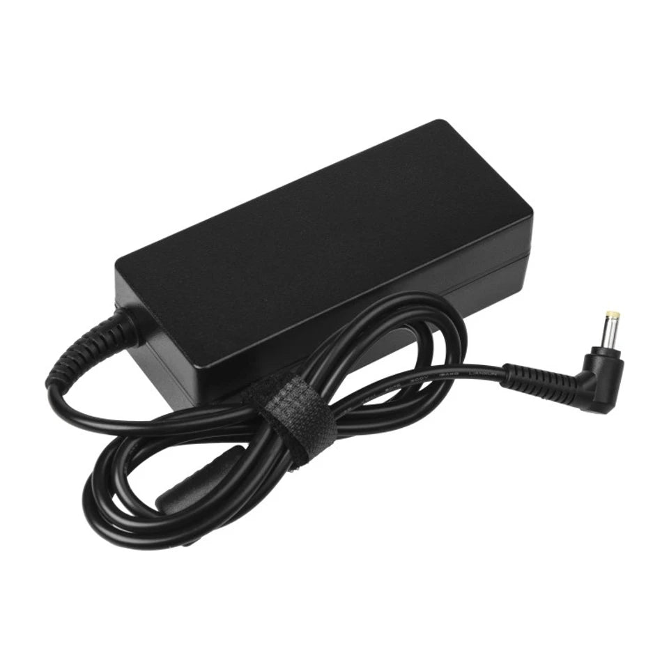 Adattatore/inverter Green Cell AD123P da interno 65 W nero