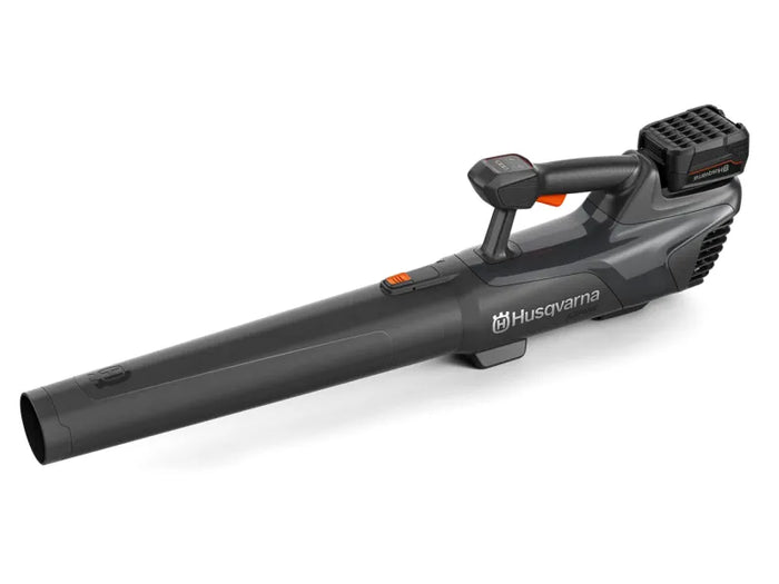 Soffiatore Husqvarna Aspire B8X-P4A con batteria 18V 4Ah e carica