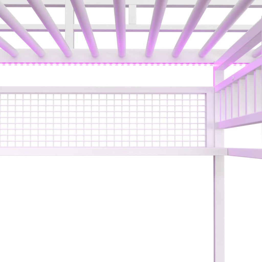 Letto a soppalco 140 × 200 cm con scrivania, ripiani, barra appendiabiti, luce LED e presa, senza materasso