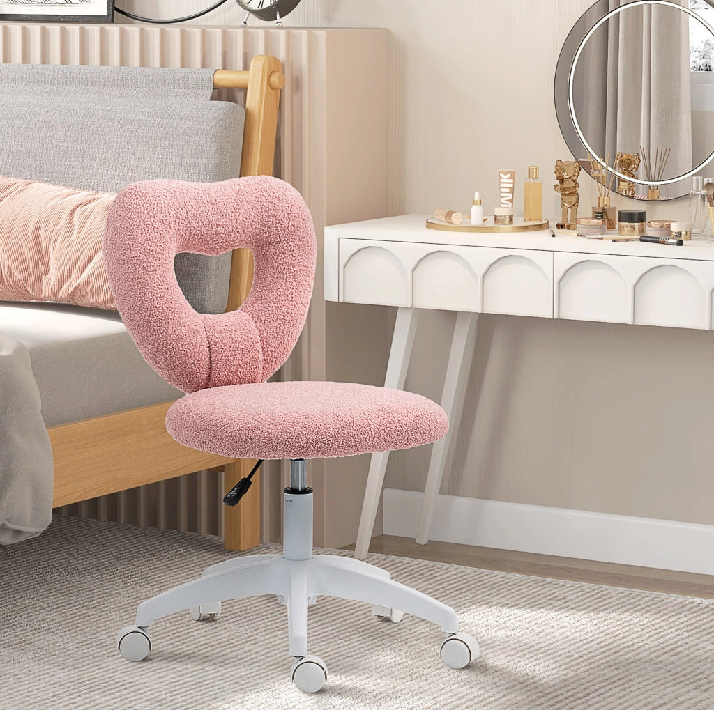 Sedia da scrivania rosa girevole con schienale a cuore
