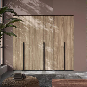 Armadio Coco 6 ante battenti colore noce america e maniglie nero opaco