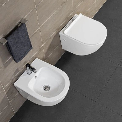 Set sanitari sospesi salvaspazio Rimless Serie Tokyo con copriwc rallentato