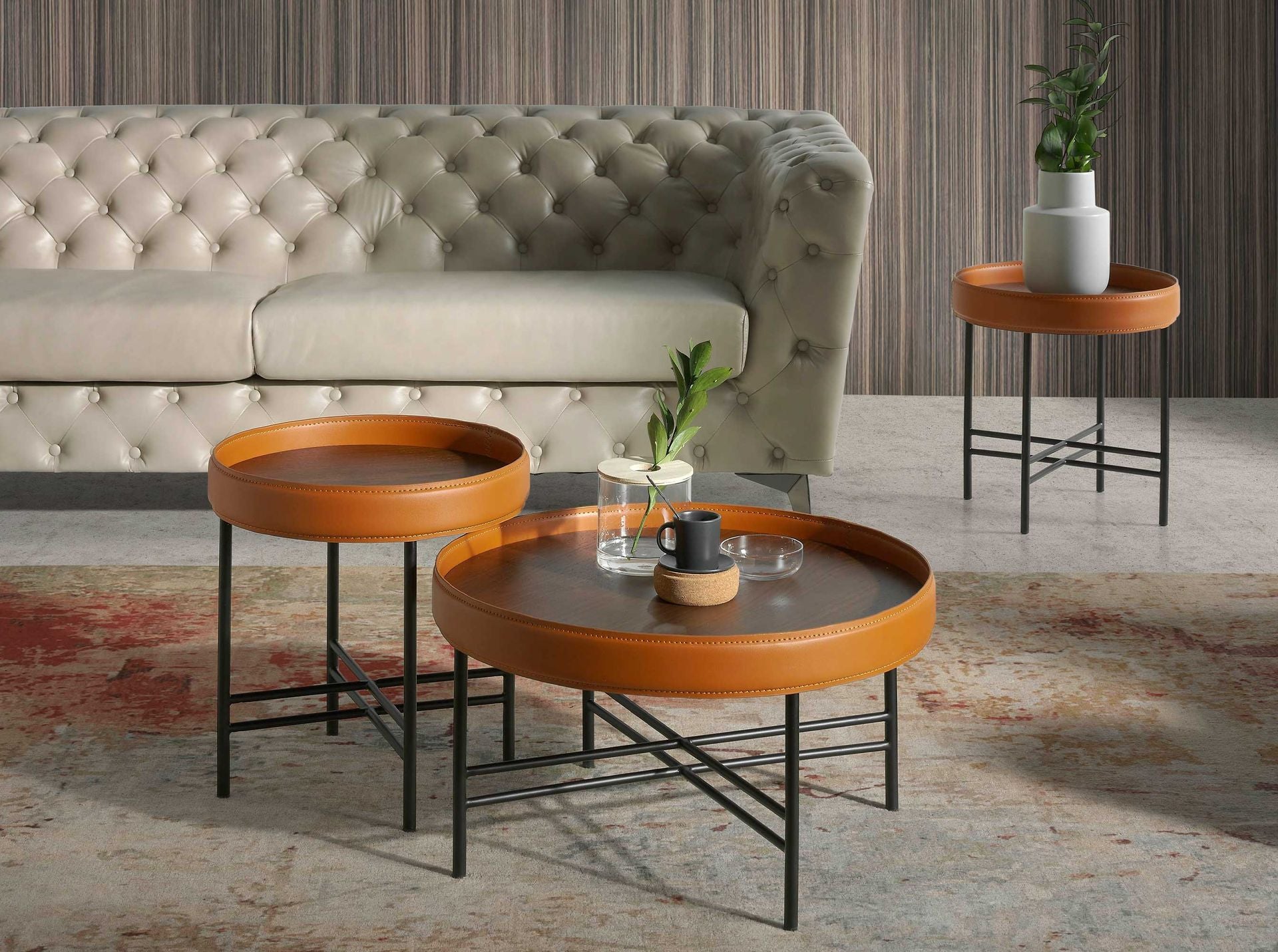 Tavolo angolare rotondo in ecopelle, noce e acciaio nero