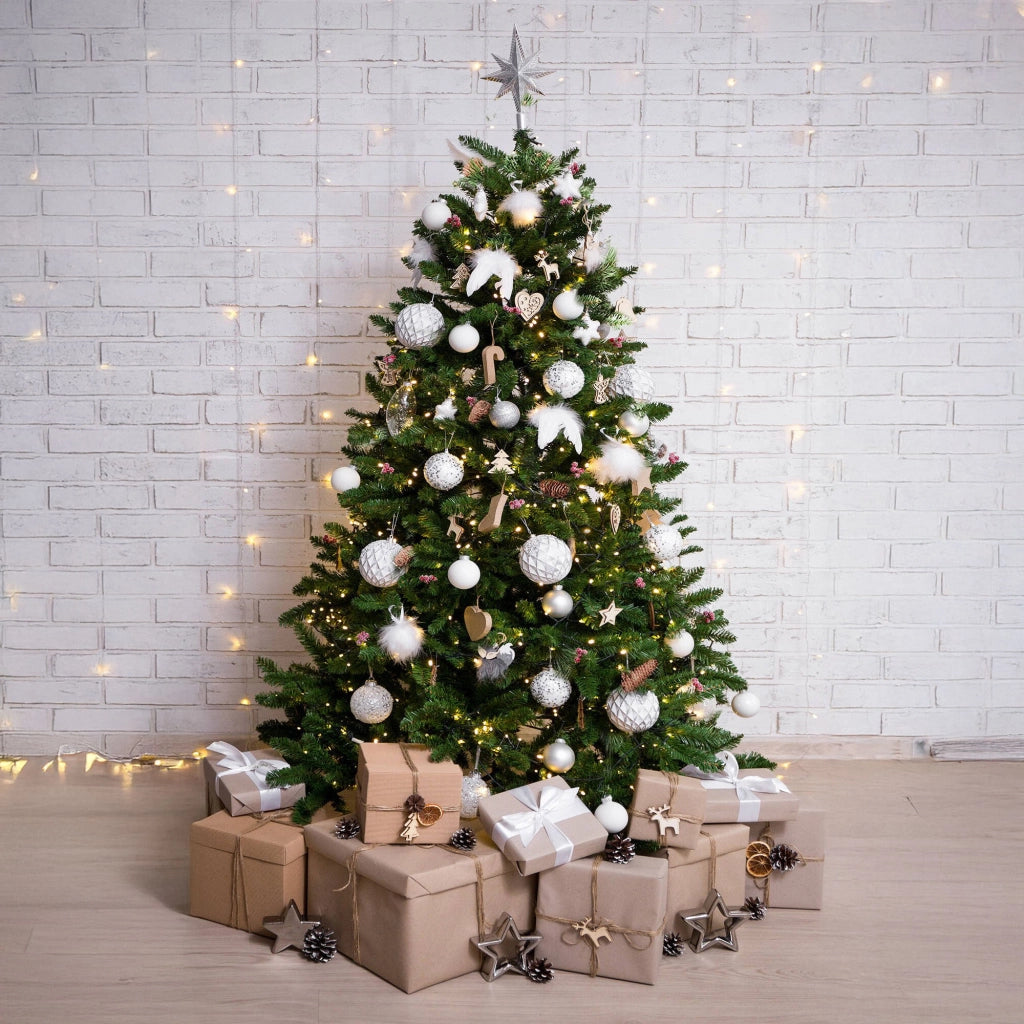 Albero di Natale Camden, Albero artificiale extra folto, Albero effetto reale in PVC con Pigne incluse, 1698 rami, Altezza cm 270