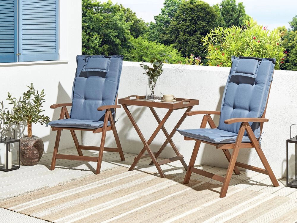 Set da balcone con 2 sedie da giardino regolabili in legno di acacia con schienale regolabile pieghevole e cuscini blu in stile rustico