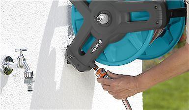 Gardena 8009-20 avvolgitubo da giardino Rocchetto montato a muro Manuale Nero, Verde