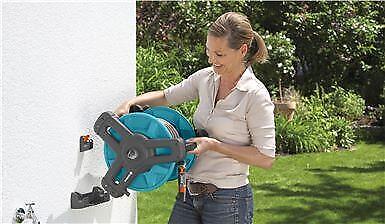 Gardena 8009-20 avvolgitubo da giardino Rocchetto montato a muro Manuale Nero, Verde