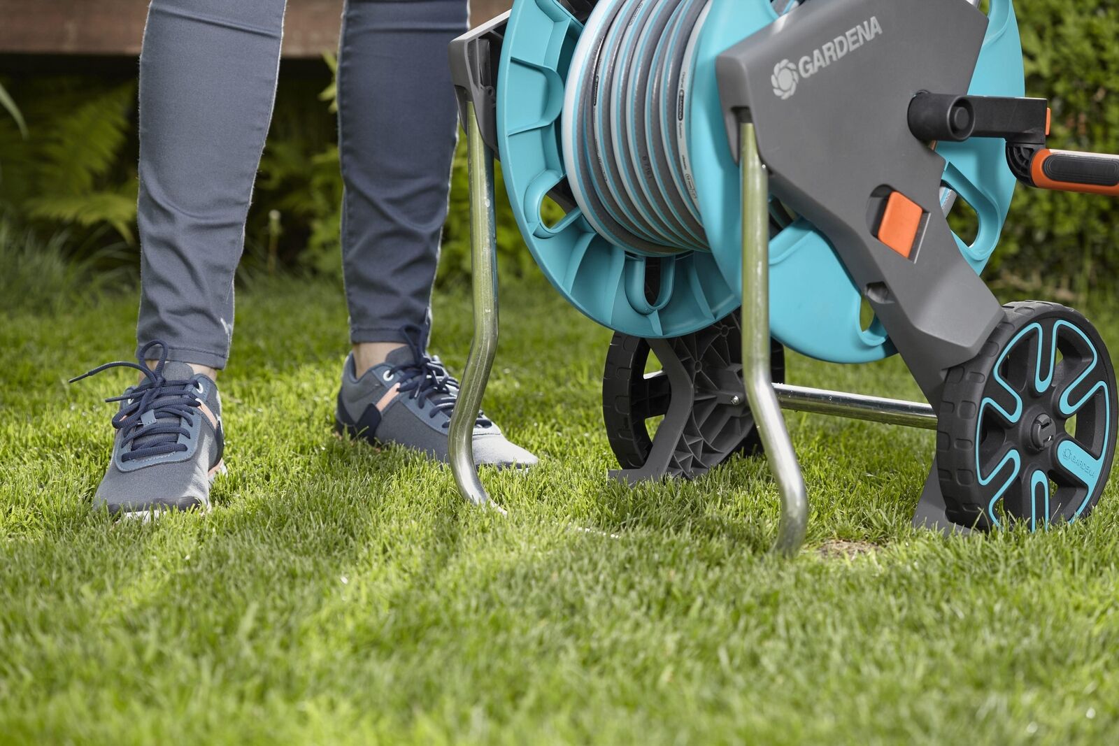 Gardena 18511-20 avvolgitubo da giardino Carrello avvolgitubo Manuale Nero, Blu, Stainless steel