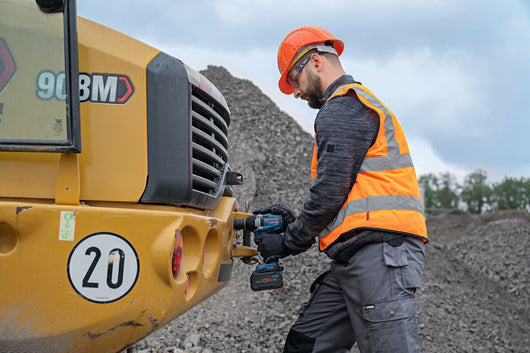 Avvitatore ad impulsi Bosch a batteria Brushless 750 nm completo GDS 18V-750 C