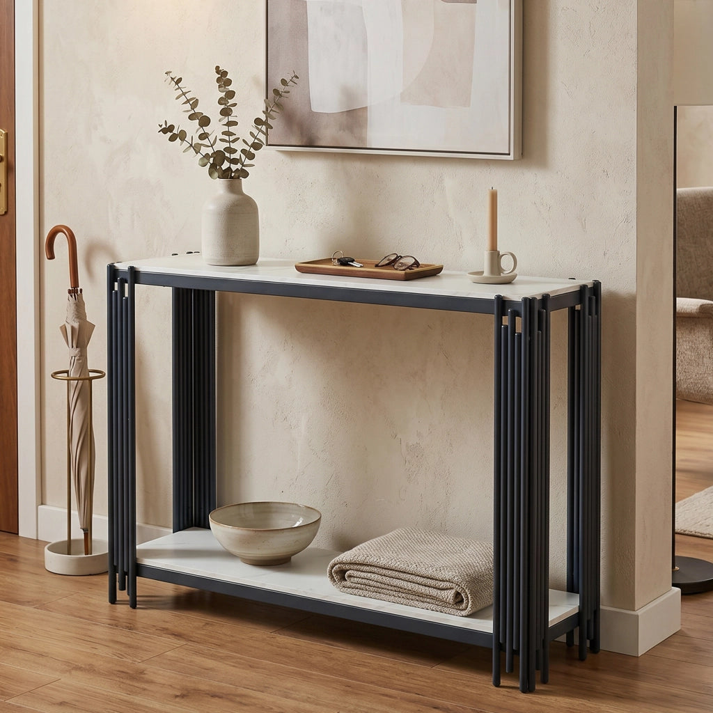 Consolle con 2 ripiani in effetto marmo bianco e metallo nero, per ingresso e soggiorno, 123.5 × 33.5 × 80 cm