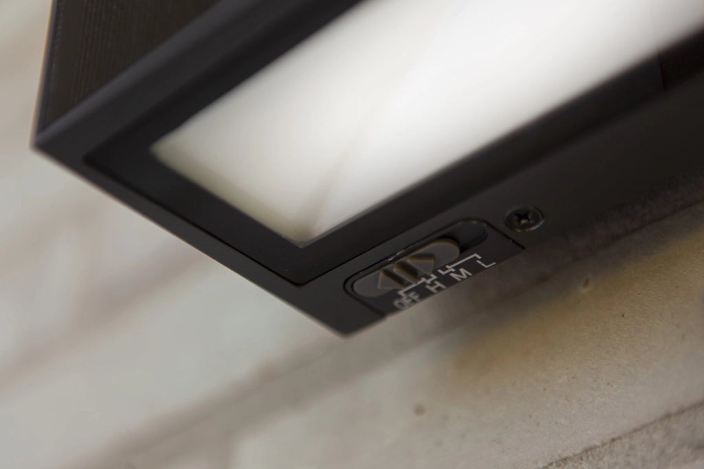Applique esterna LED 9W 3000K ibrida solare INKA Lutec