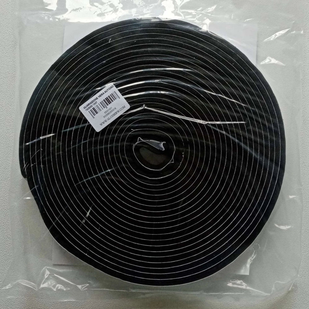 Guarnizione da 5 x 15mm lunghezza 10mt in gomma nera espansa autoadesiva