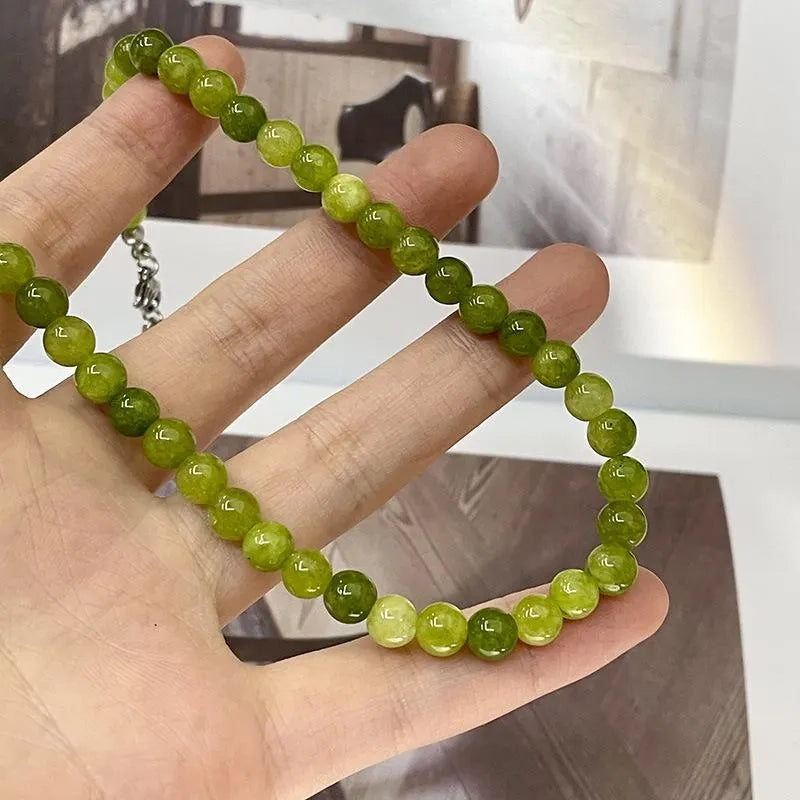 Collana con perline di agata verde: gioiello in pietra naturale realizzato a mano