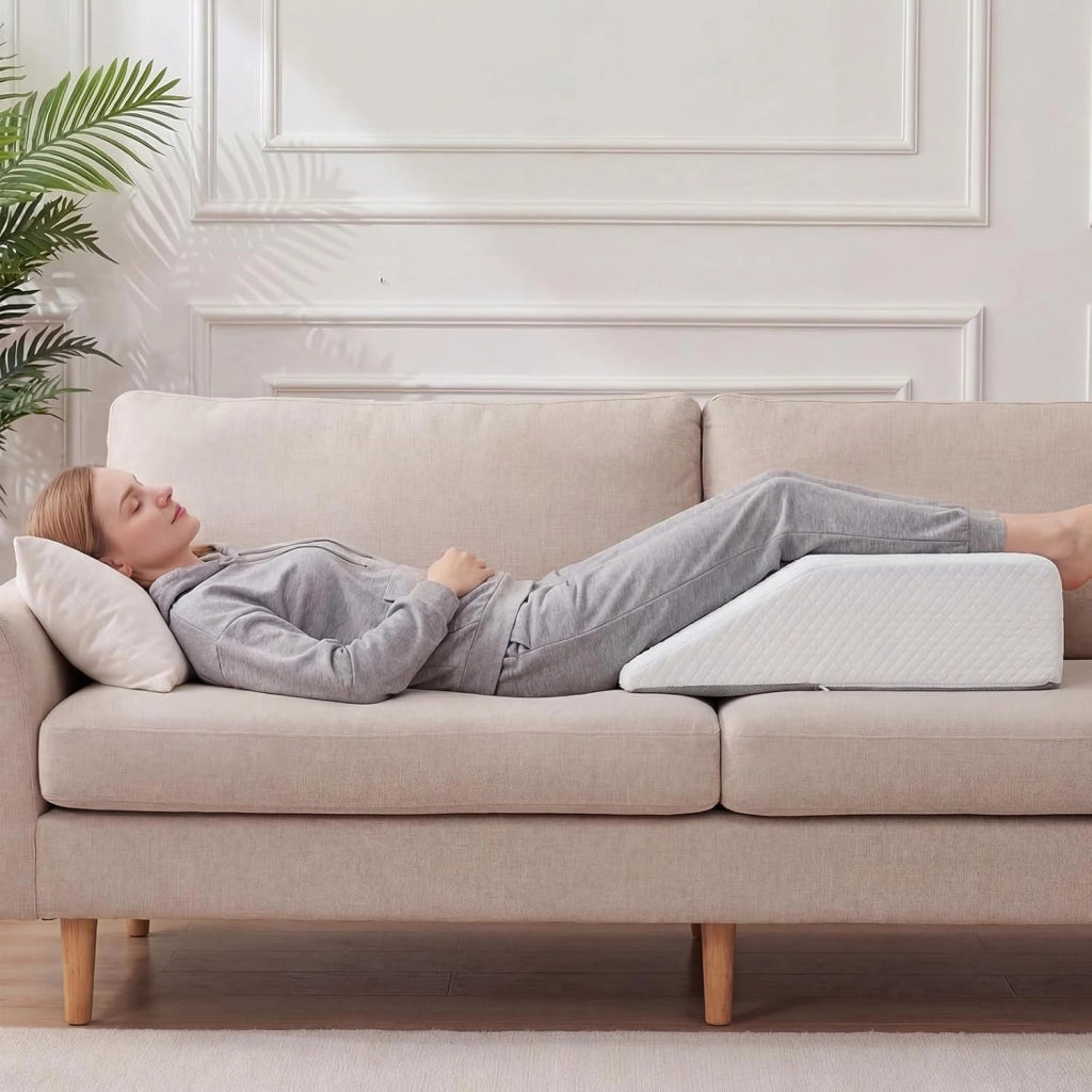 Cuscino per Gambe, Cuscino a Cuneo di Memory Foam, con Rivestimento Traspirante Smontabile, Cuneo in Schiuma per Dopo un Intervento Chirurgico Gravidanza e Lesione (Bianco)