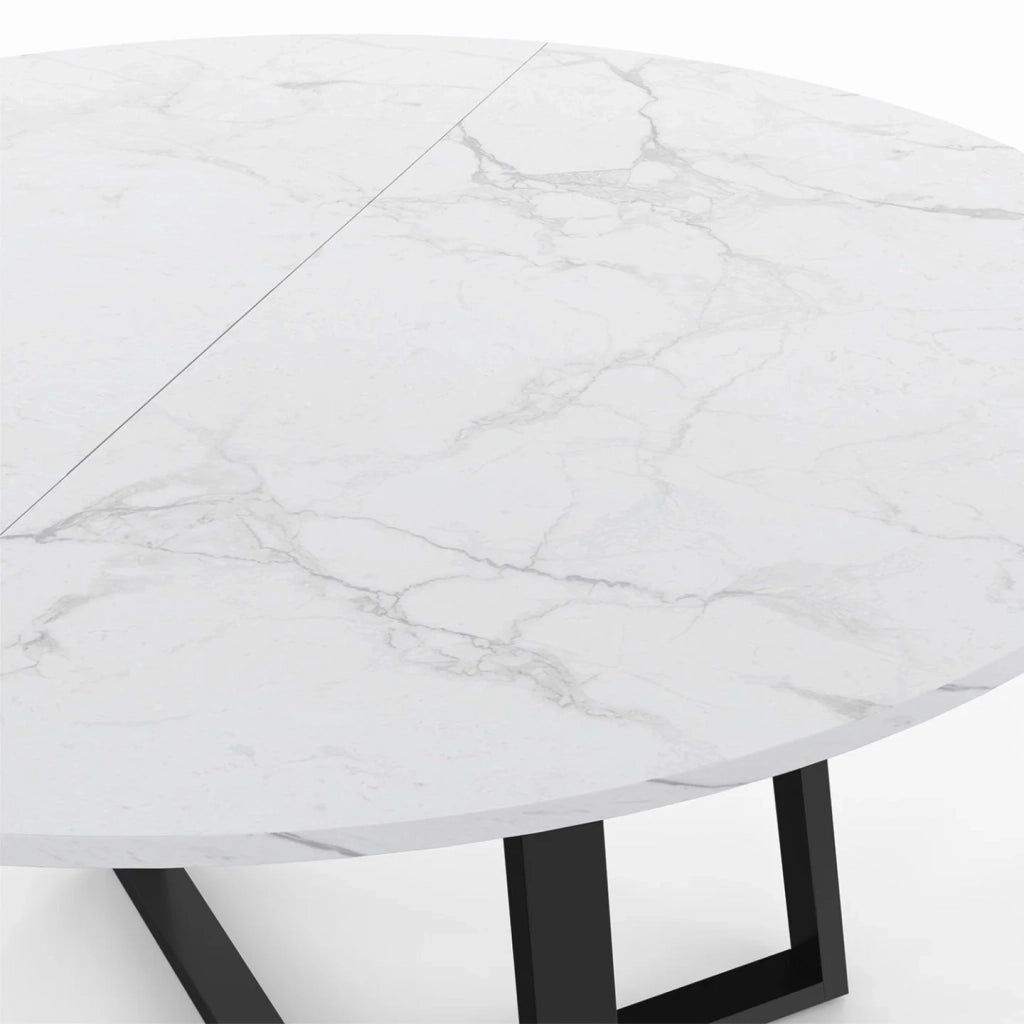 IDMarket - Tavolo da pranzo rotondo SELMA 4-6 persone ALASKA piano effetto marmo bianco e nero 110 cm