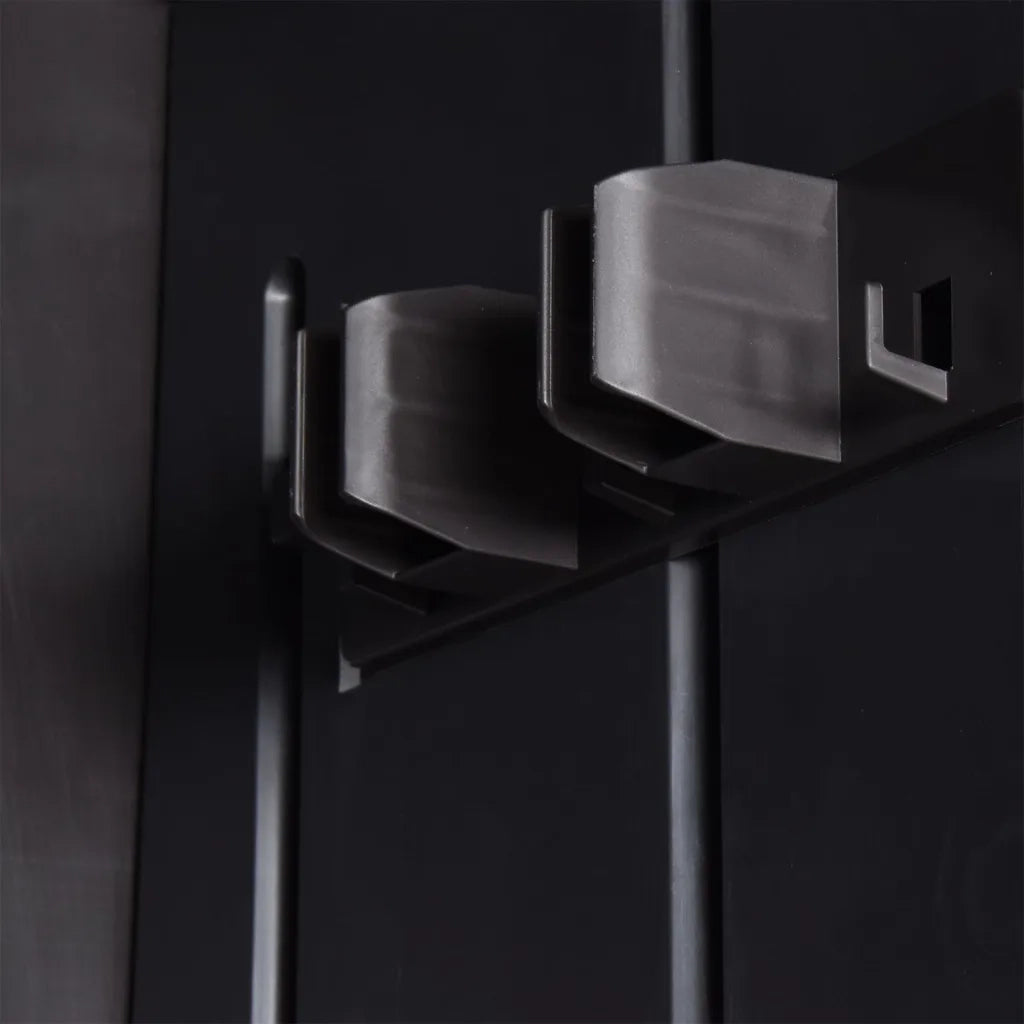 Mobile da giardino con porta-scopa e 4 ripiani 65 x 45 x 172 cm PP nero 02_0046122