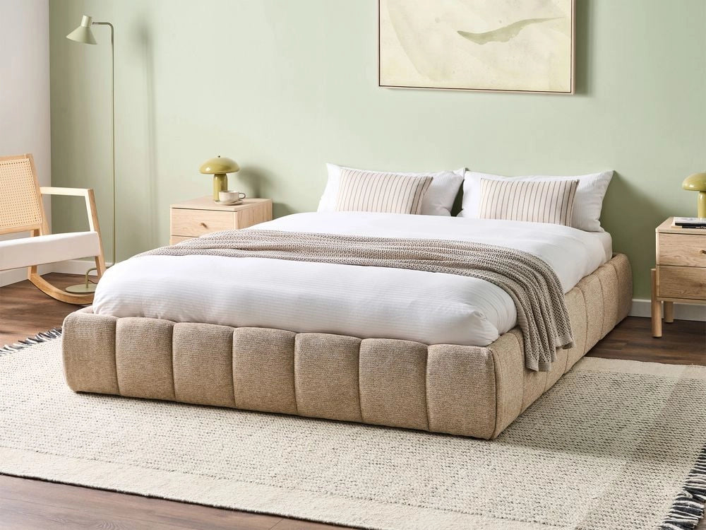 Letto matrimoniale in tessuto beige imbottita, con contenitore e panca 160x200 cm design moderno