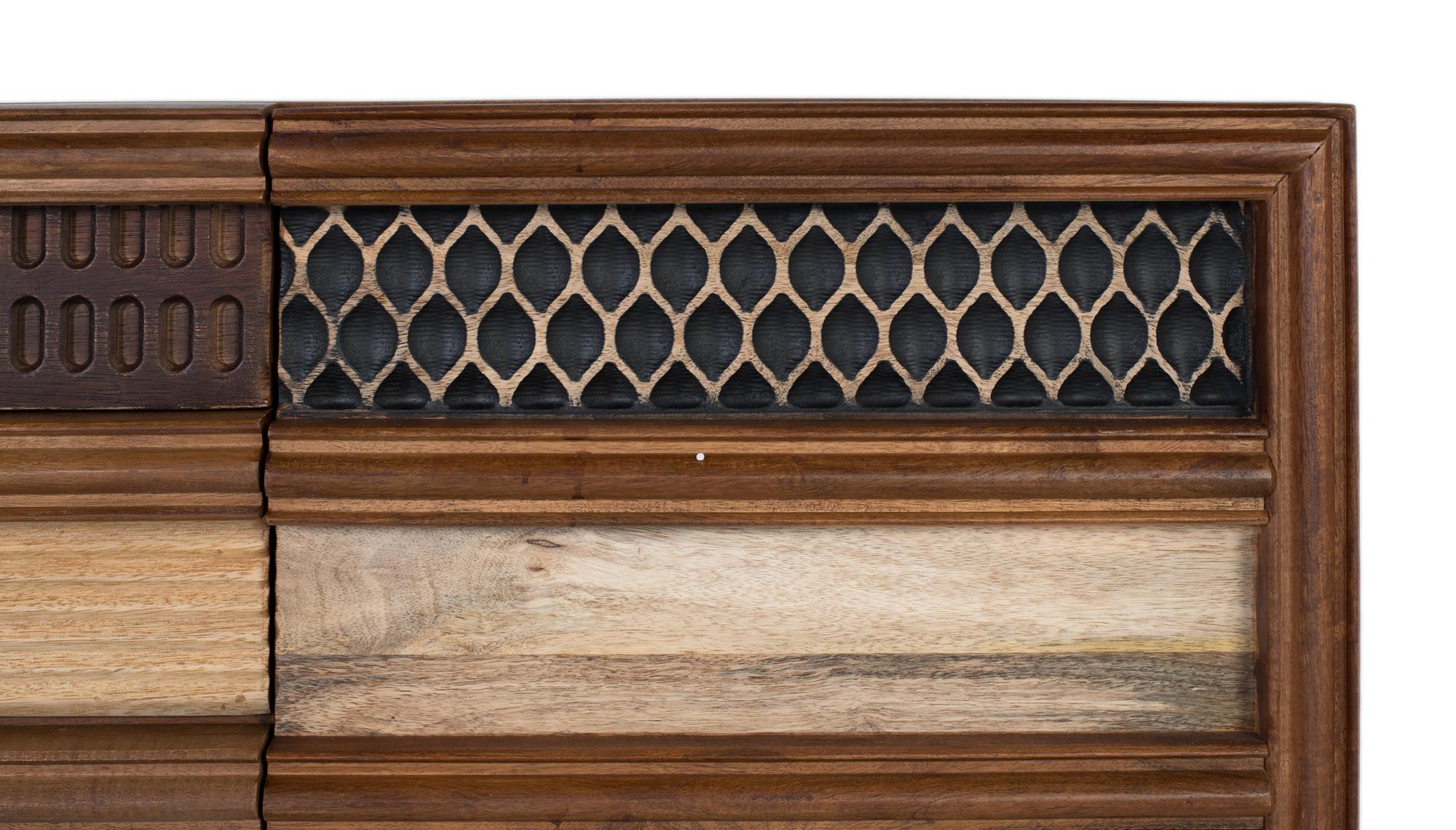 Mobile TV in legno di mango con motivi geometrici testurizzati