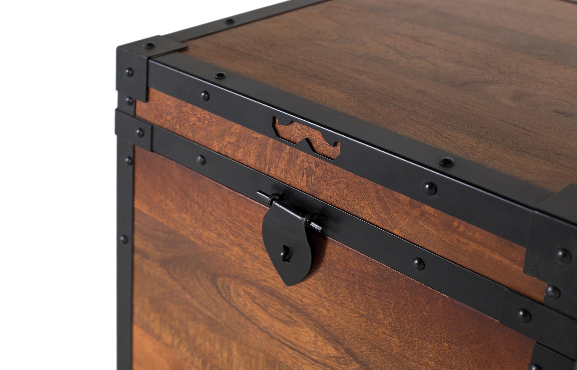 Baule in legno di mango con finiture in ferro nero in stile vintage