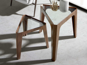 Tavolo angolare triangolare in vetro temperato e noce