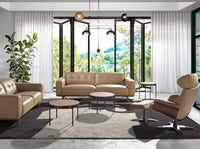 Tavolo angolare rotondo in rattan, legno nero e acciaio nero