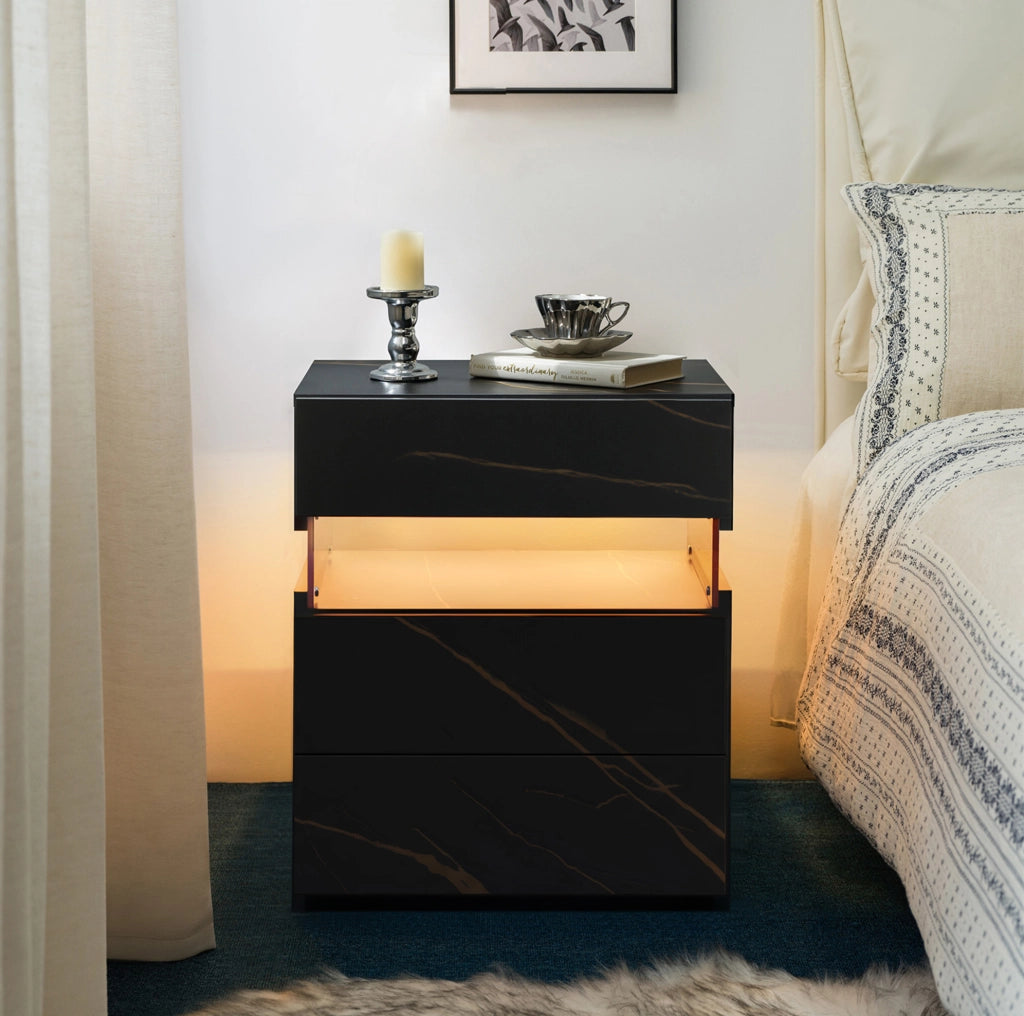 Comodino LED con 3 cassetti in legno ingegnerizzato nero e oro
