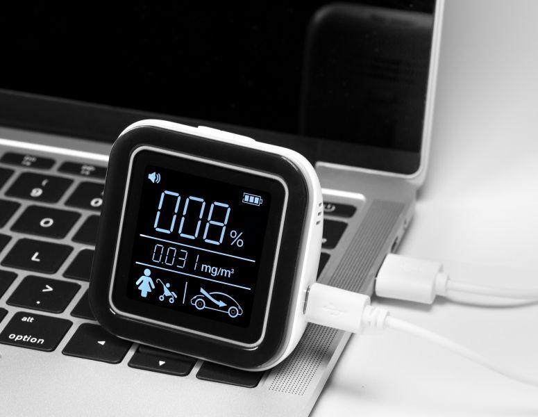 Lifenaxx Smart Indoor Monitoraggio della qualitá dell´aria CO-Meter rileva sostanze chimiche VOC Rilevatore di inquinamento da fumo polvere personale Test in tempo reale LX-010