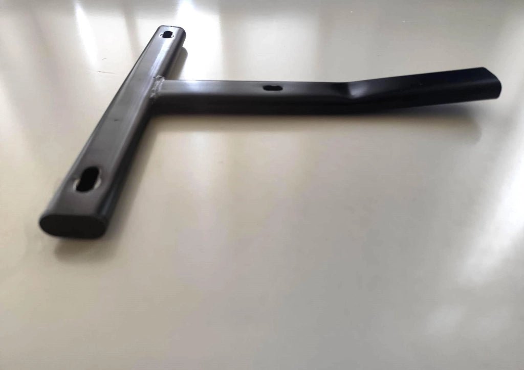 FENIXSHOP24 Poltrona/Sedia Ufficio Ergonomica Presidenziale Reclinabile e Direzionabile con Braccioli Imbottiti e Altezza Regolabile,con rotelle – Nera HLD-809