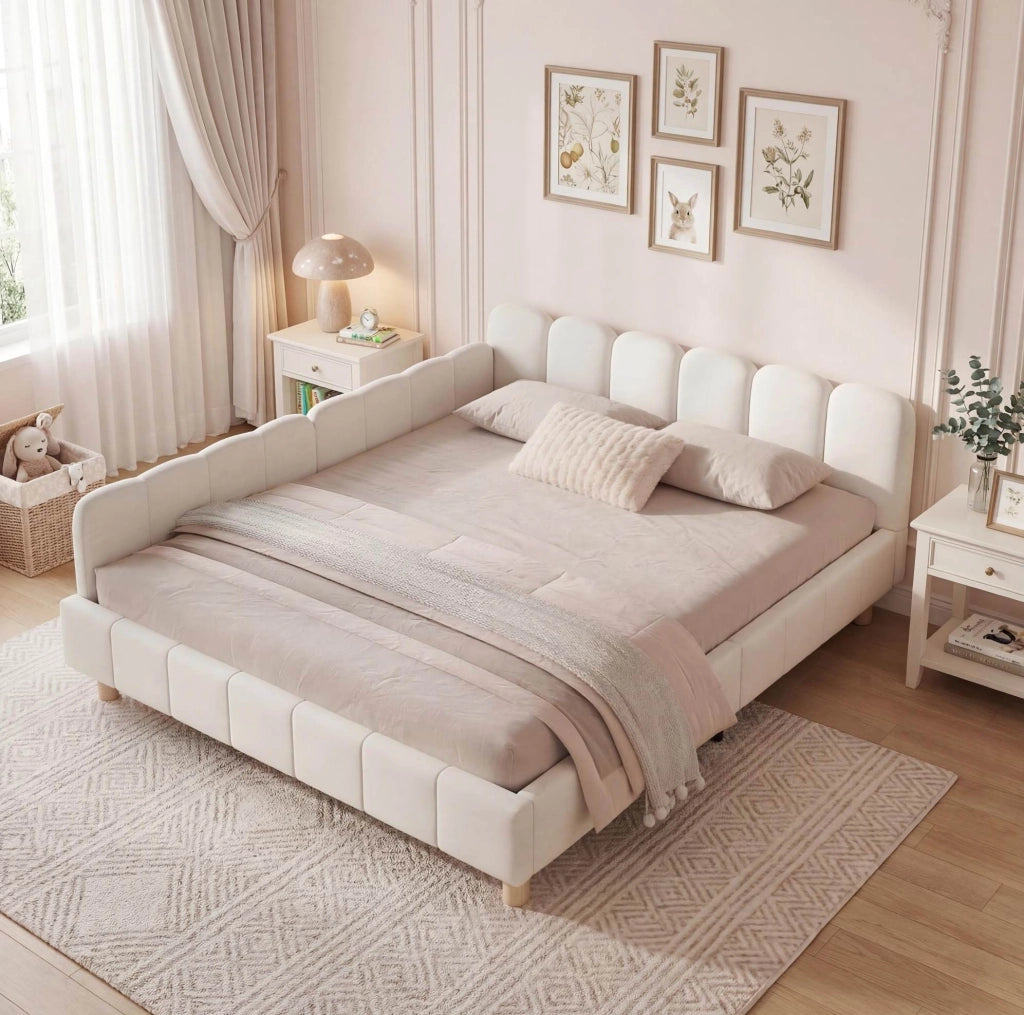 Letto 140x190 cm in velluto beige con rete a doghe e braccioli con tasche