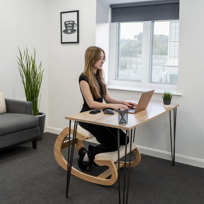 Sedia Ergonomica in Legno Bianca Cuscini Imbottiti da 8cm di Spessore per Ufficio e Casa Base Ortopedica Supporto Schiena e Ginocchia Portata 120kg Poggia Polso per Tastiera e Mouse INCLUSI