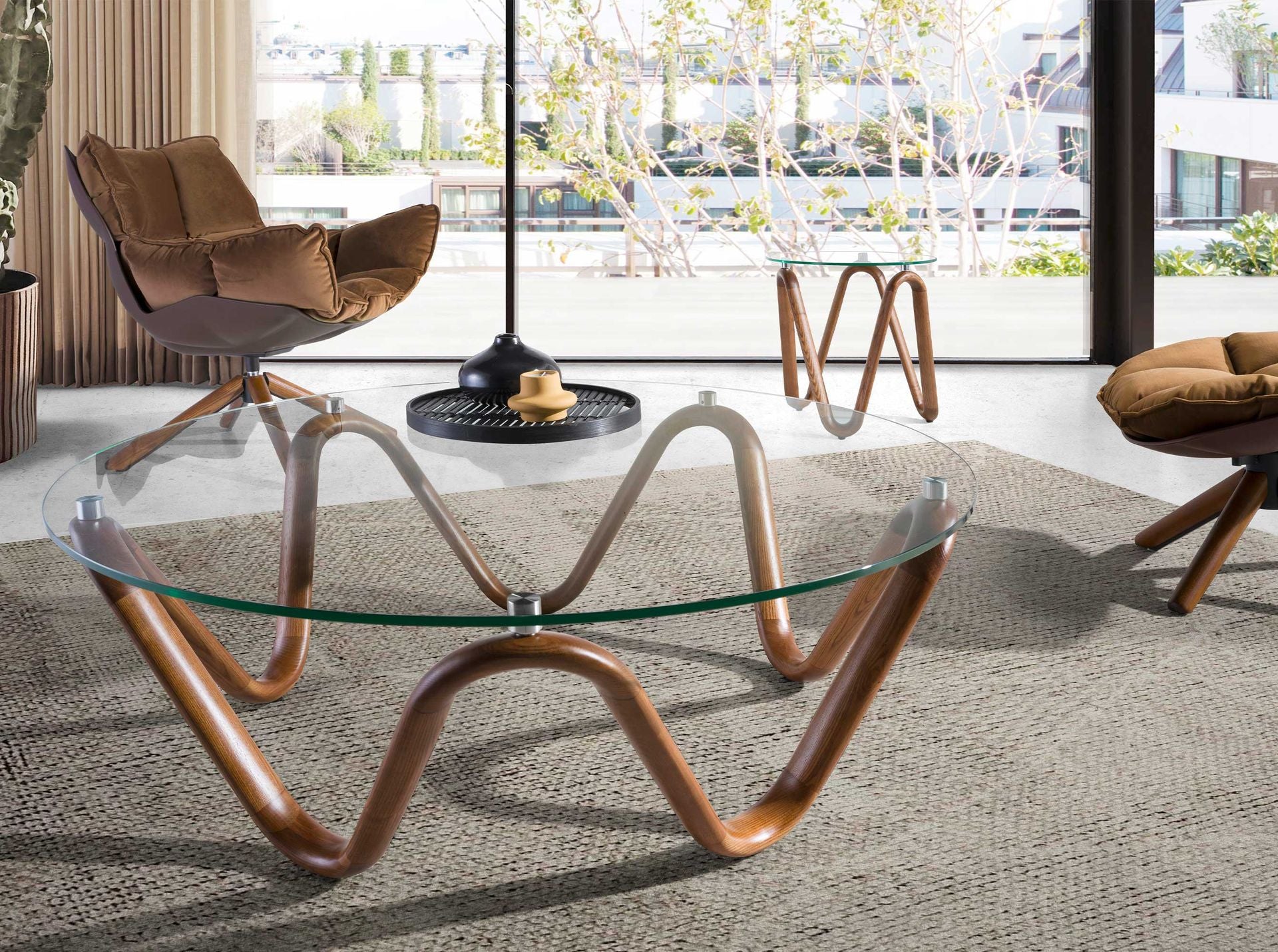 Tavolo angolare rotondo in vetro temperato e noce