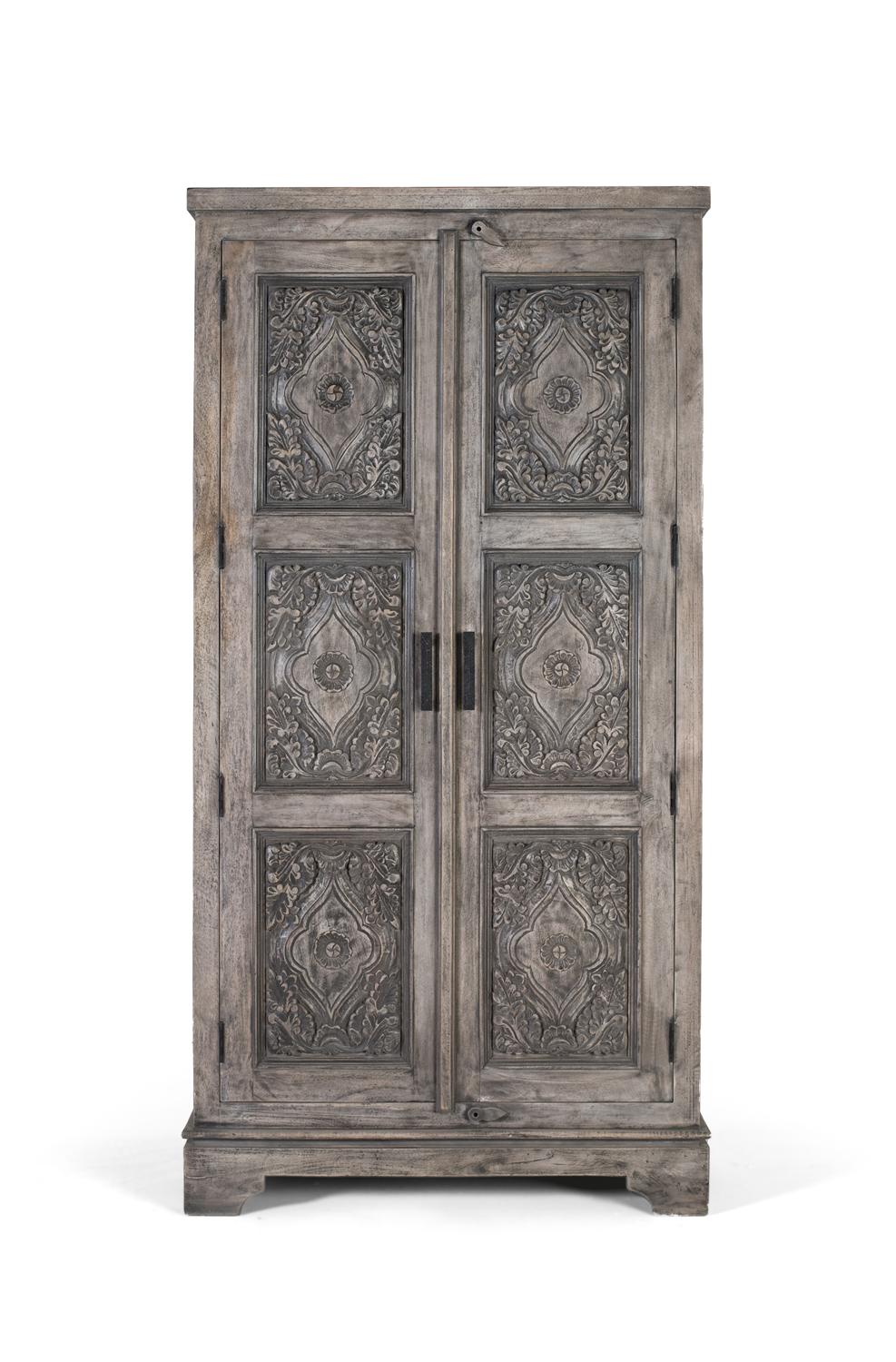 Armadio in legno massello di mango con ampio spazio