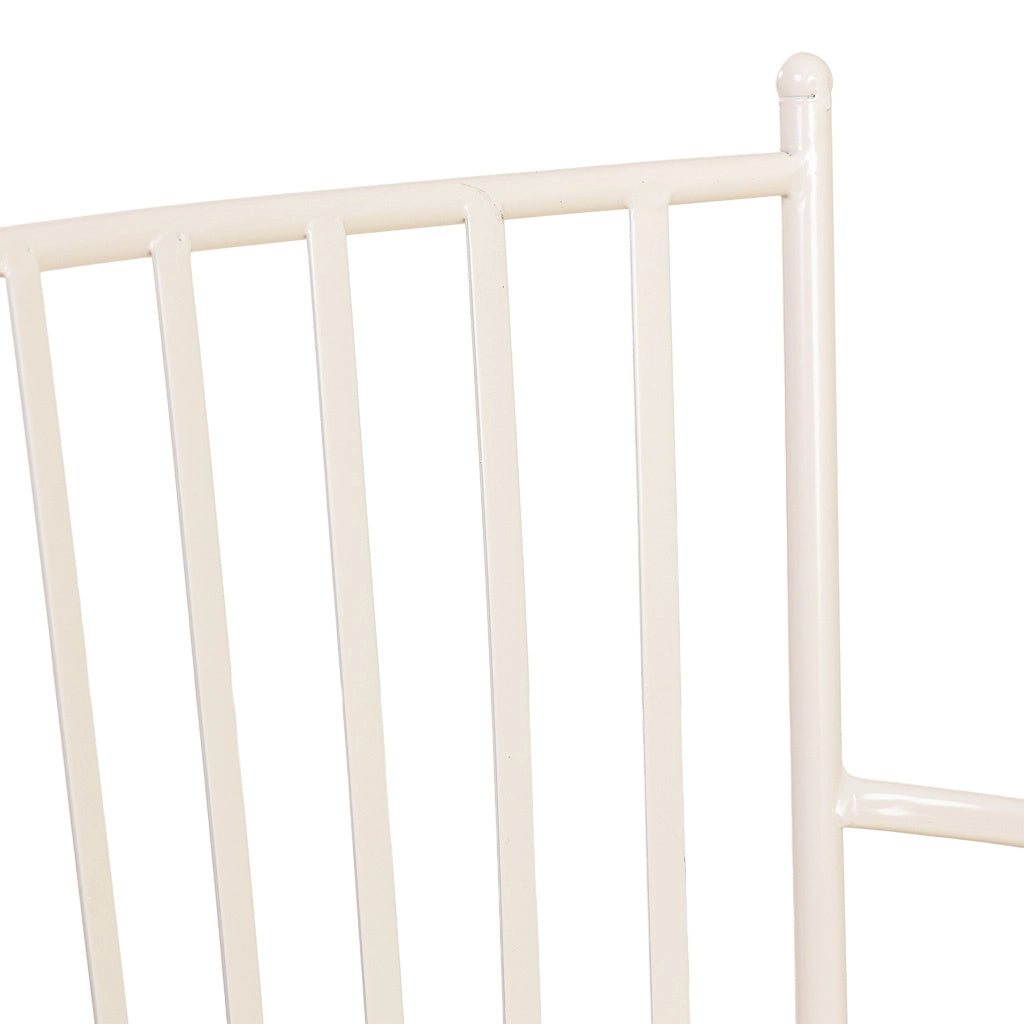 Poltrona in ferro battuto con cuscino 58x54x88h cm Bianco
