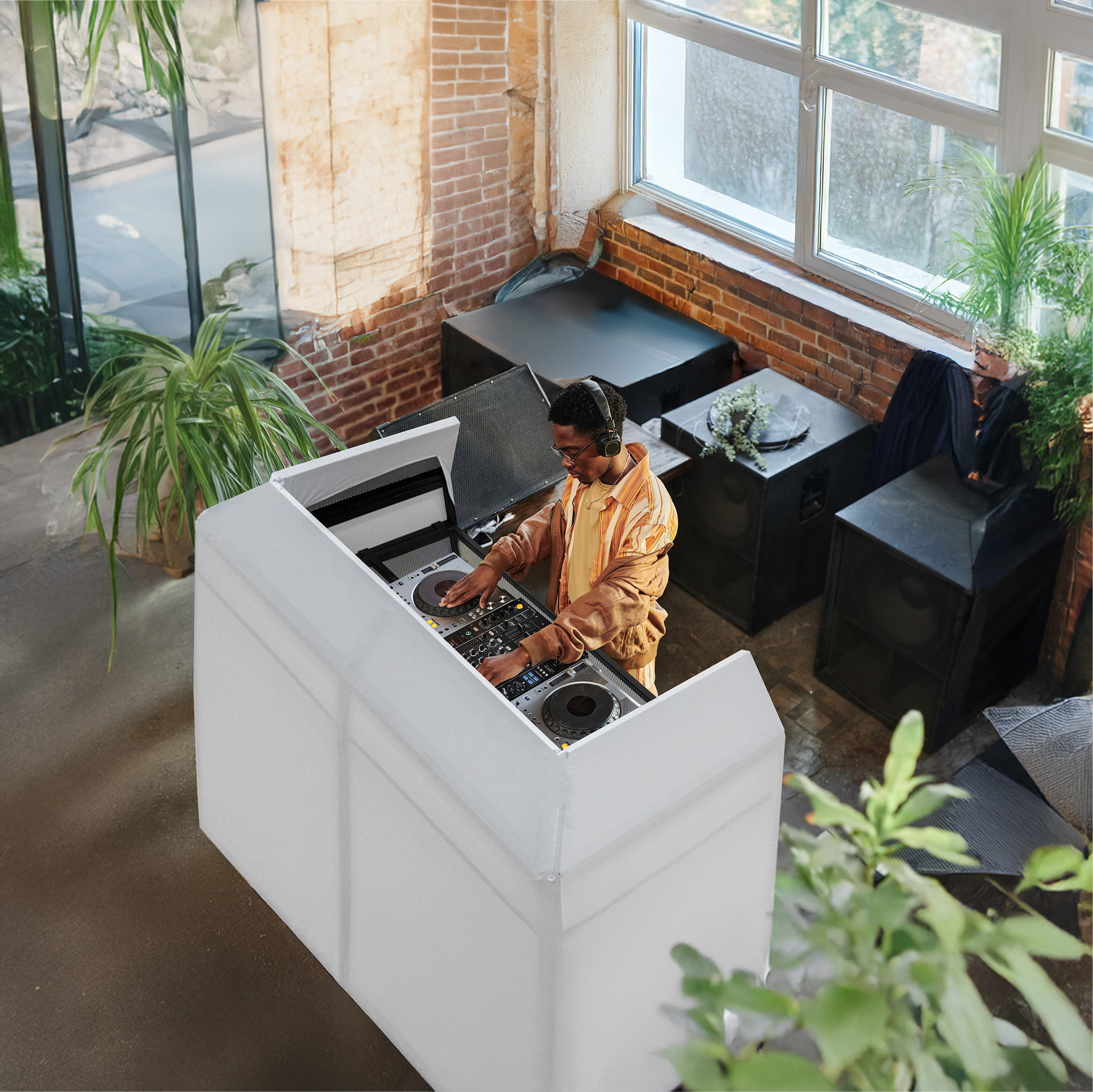 Booth DJ Professionale Pieghevole con Ripiano per Mixer, Coperture e Borsa