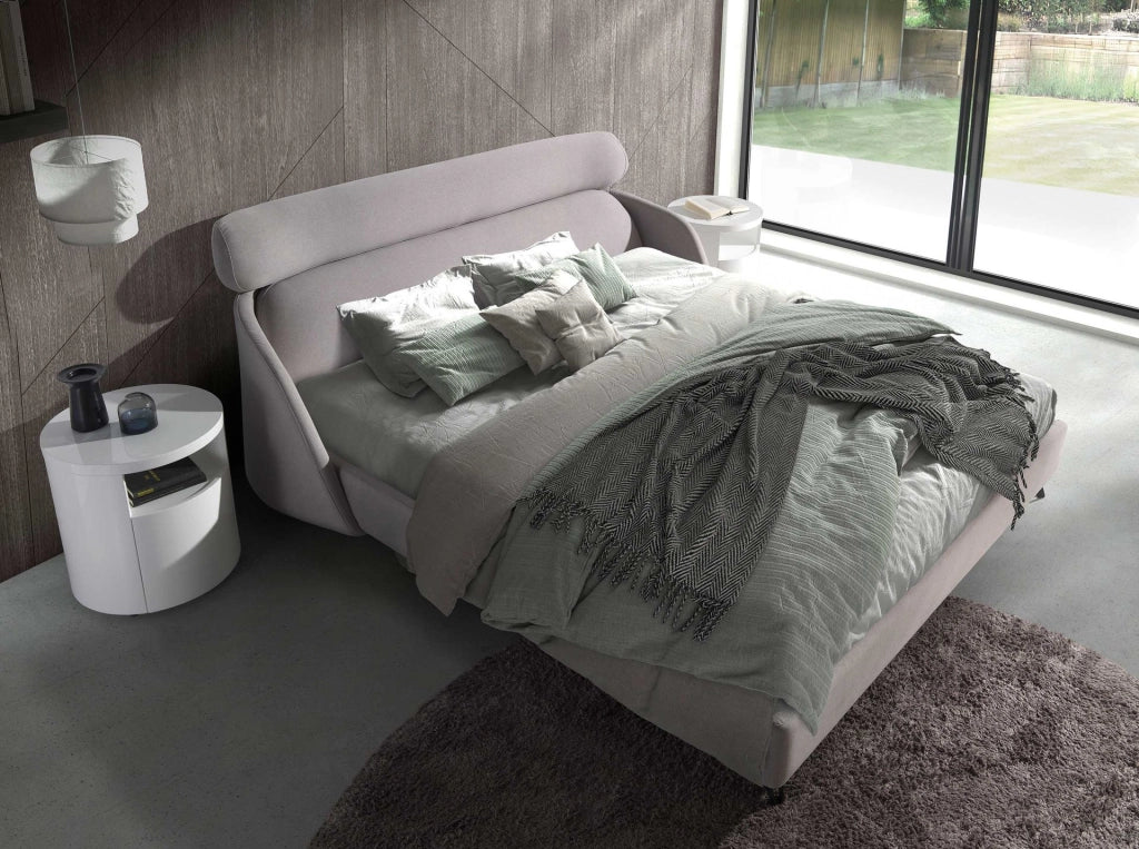 Letto in tessuto grigio chiaro