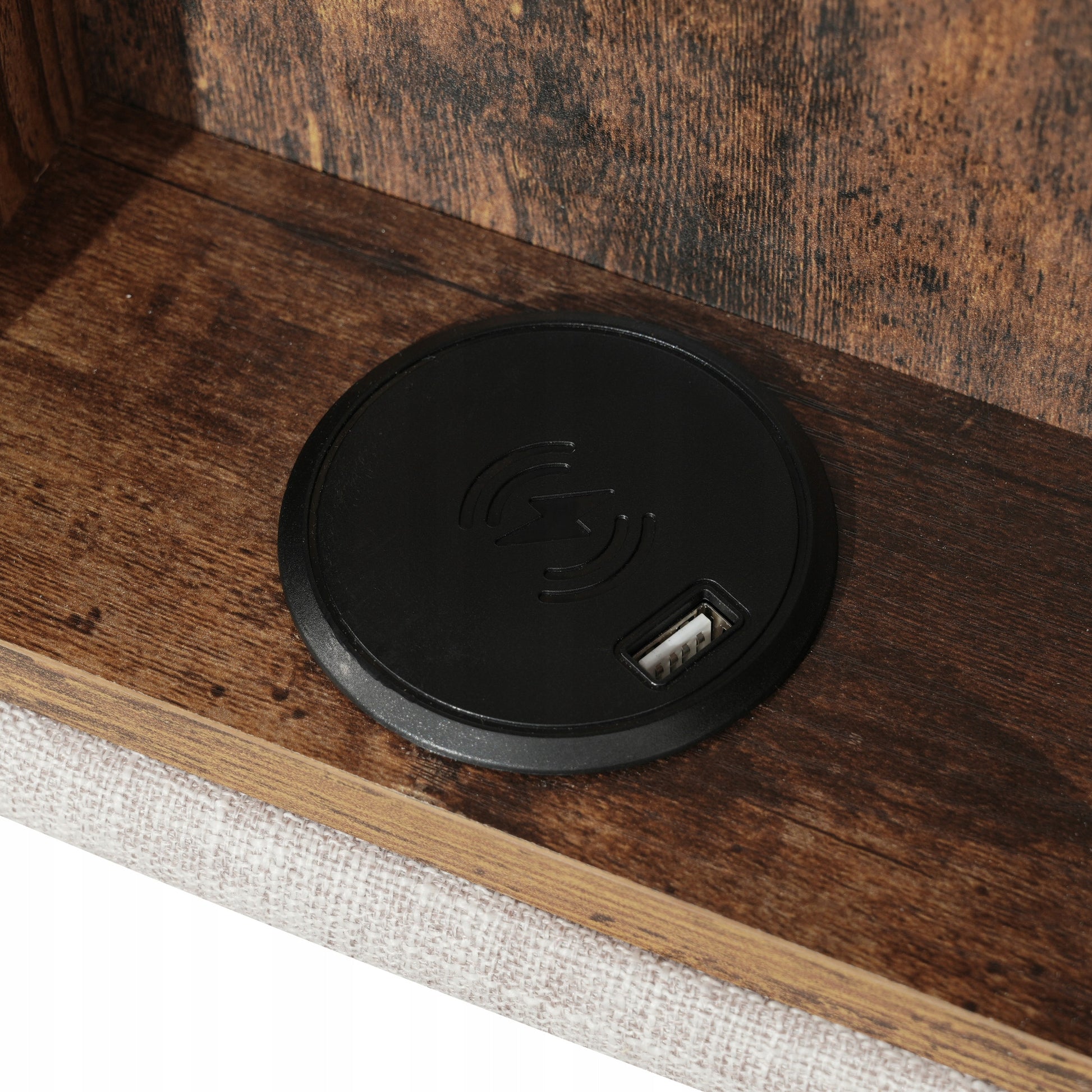 Letto imbottito 140x200 - Xylo - Ricarica wireless USB-C con materasso incluso