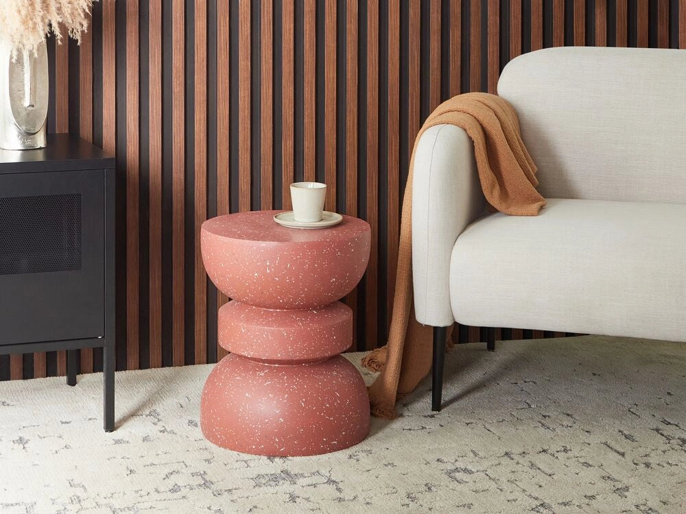 Tavolino rosso con effetto terrazzo in fibra di vetro MgO con piano rotondo a forma di clessidra resistente ai raggi UV, alla ruggine e all'acqua e al vento.