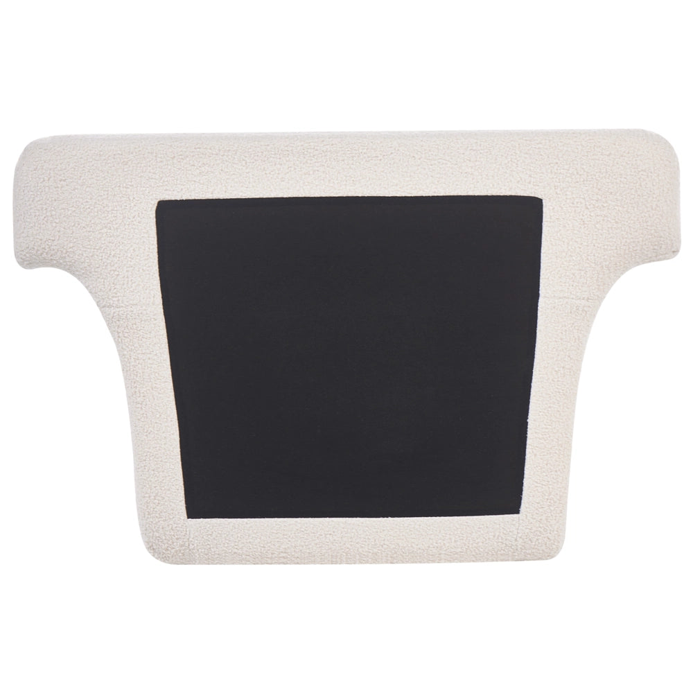 Poltrona bianco sporco rivestita in ciniglia con gambe rotonde in legno e braccioli per soggiorno, angolo lettura, stile moderno minimalista