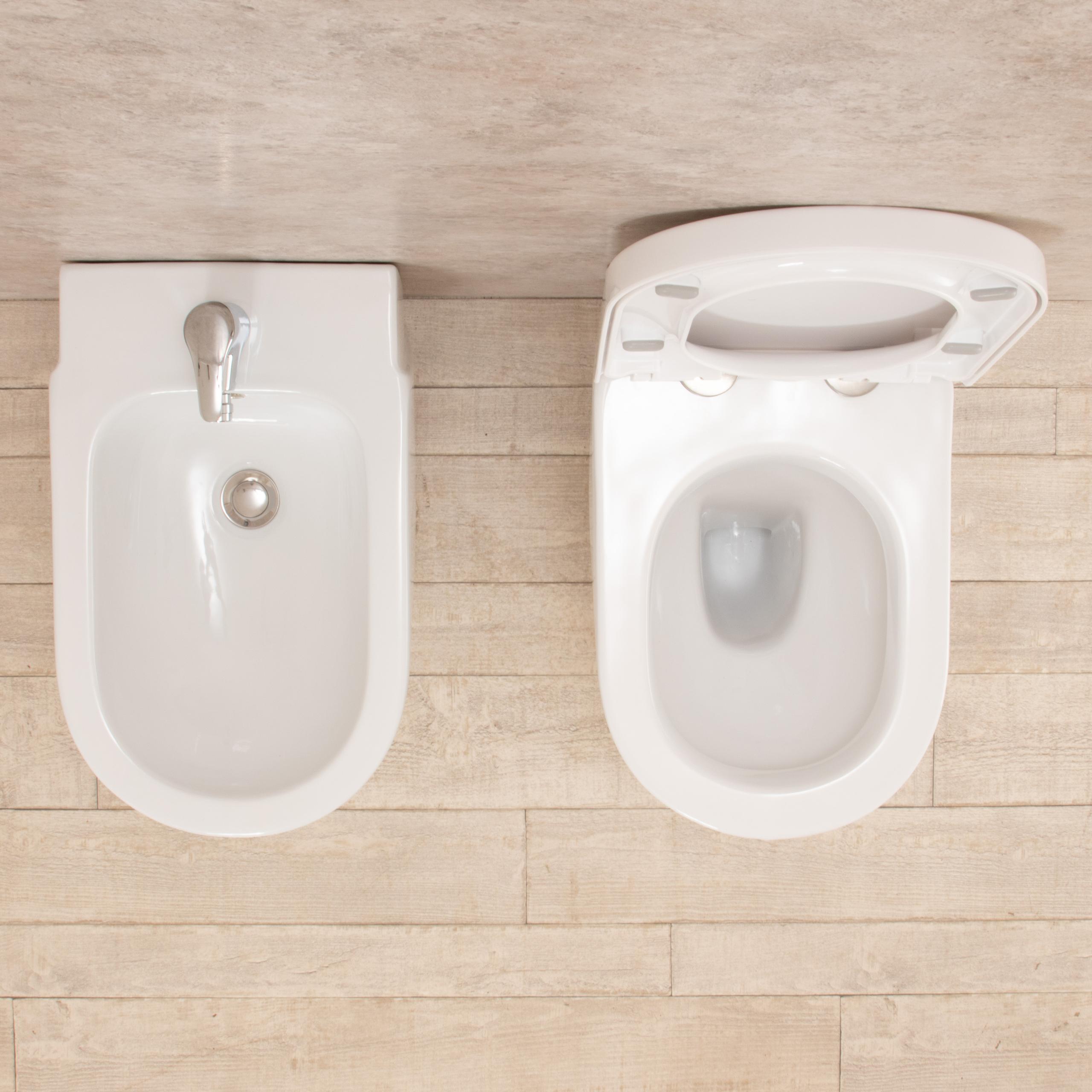 Coppia di Sanitari WC e Bidet  a Terra Filo Muro in Ceramica Bianchi