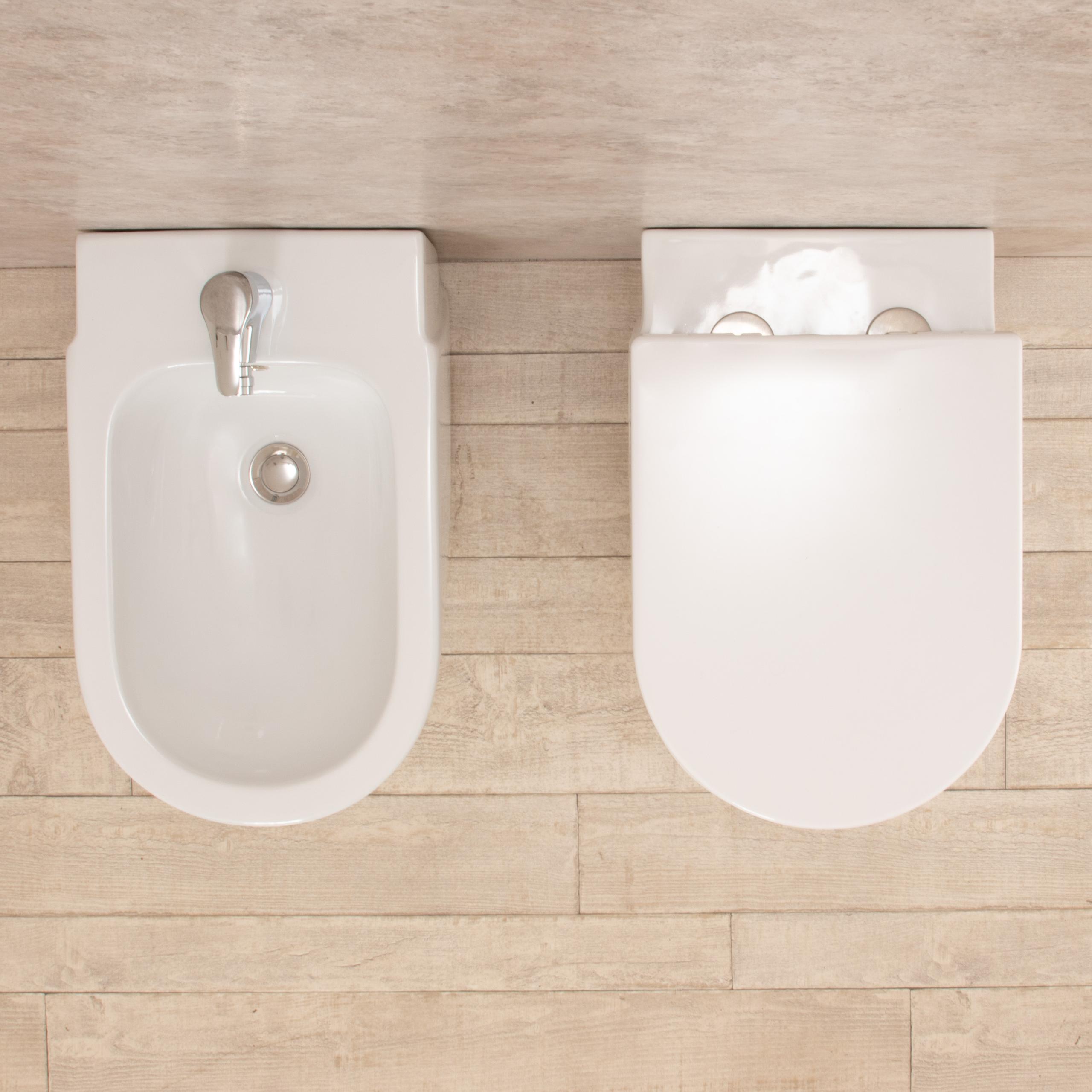 Coppia di Sanitari WC e Bidet  a Terra Filo Muro in Ceramica Bianchi
